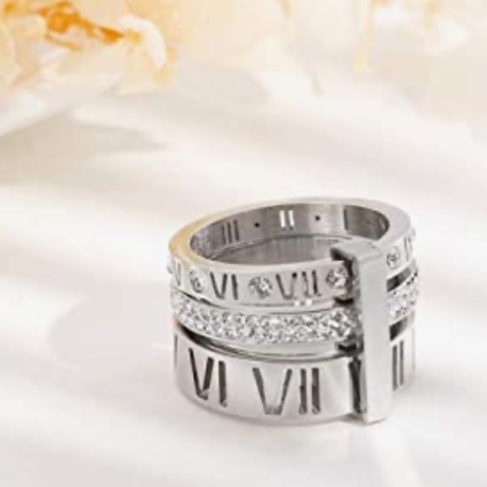 NWT Stainless Steel Roman Numeral Ring 3 in 1 Spinner Rings